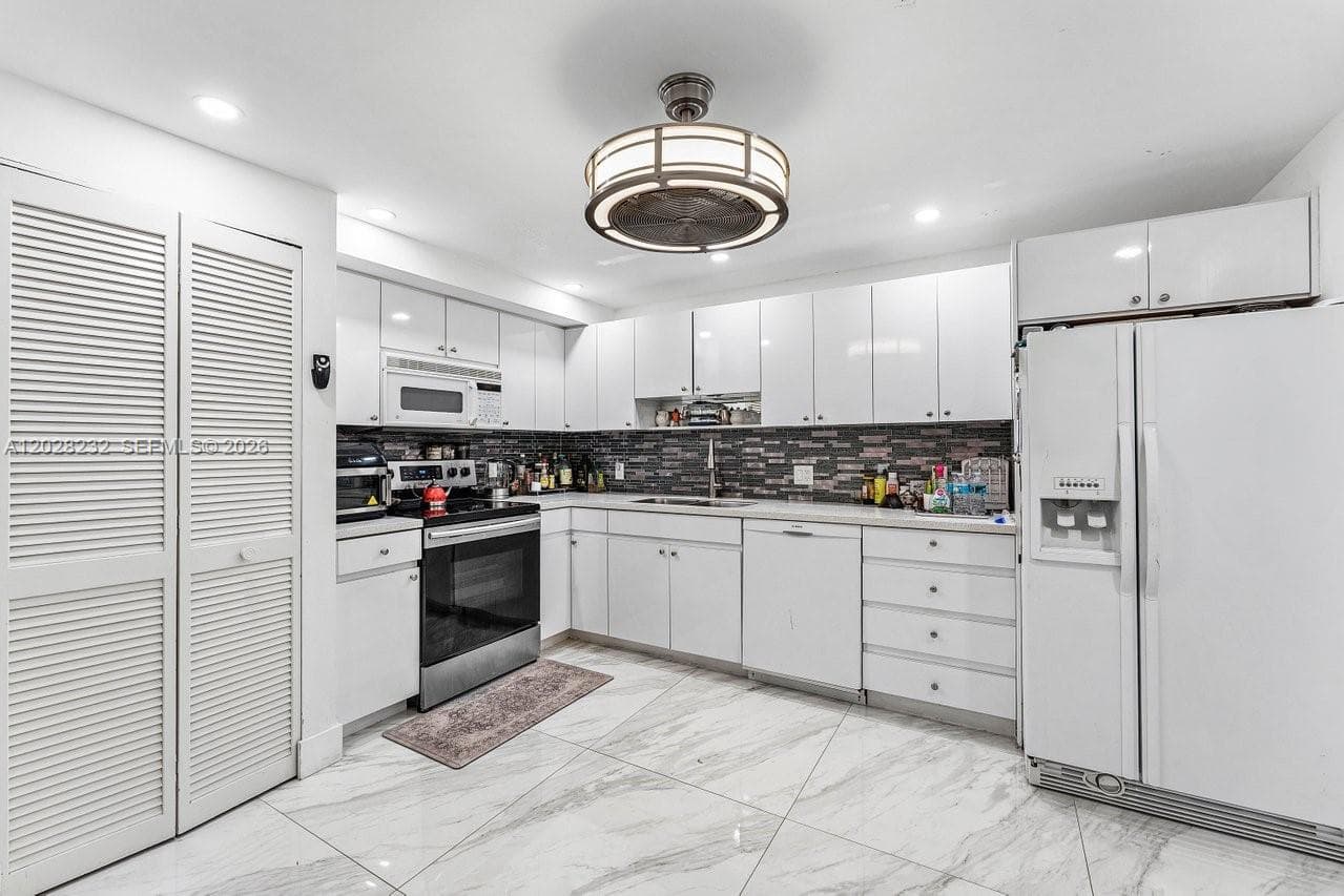 Renaissance II · #1206 in Pompano Beach - Photo 51