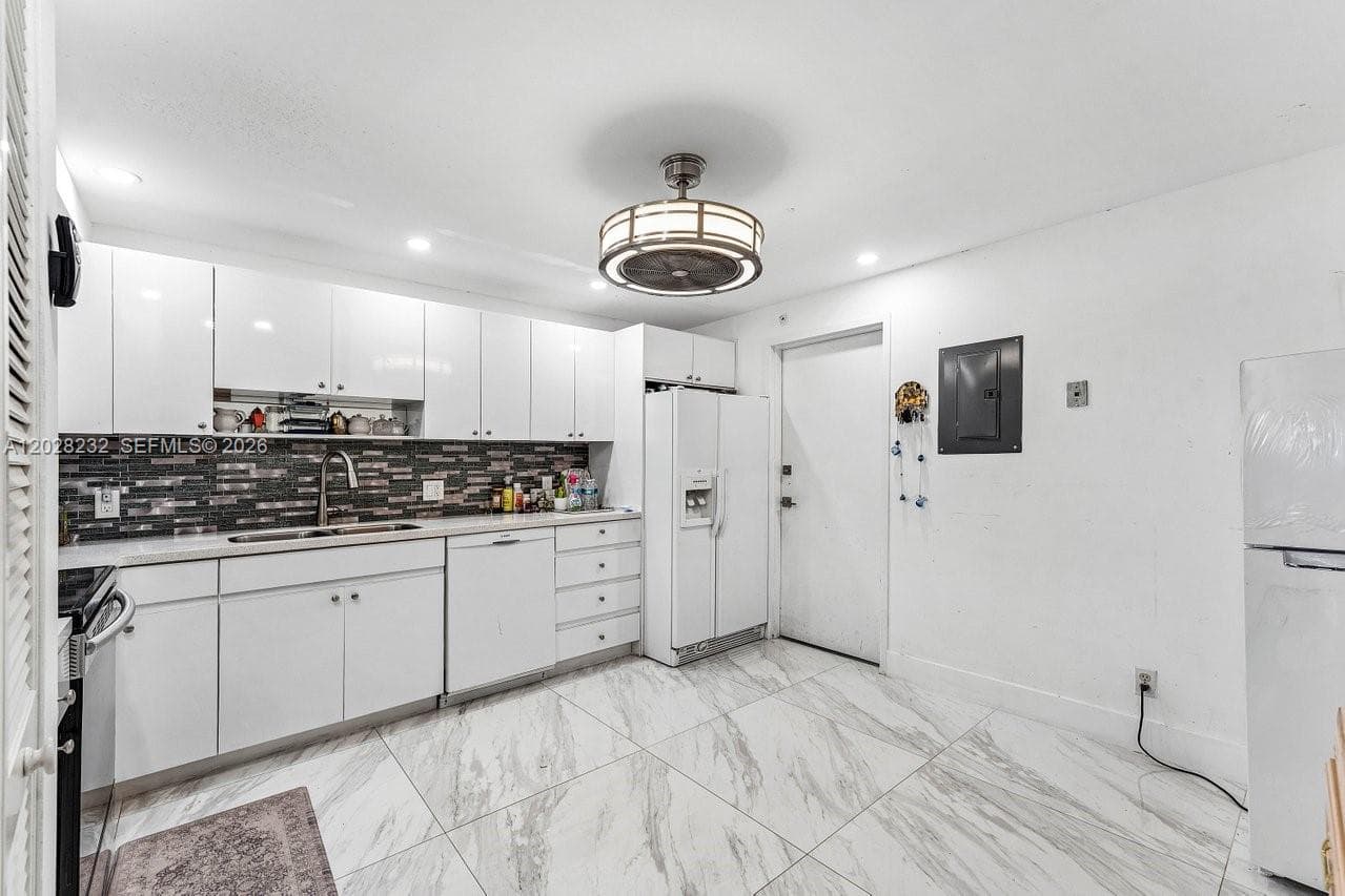 Renaissance II · #1206 in Pompano Beach - Photo 50