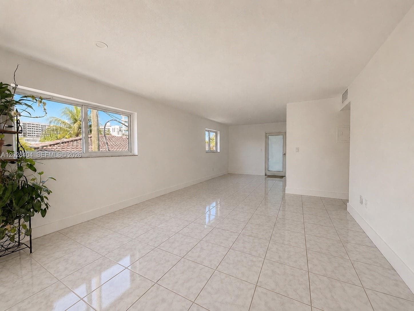 Lincoln Plaza Condo · #301 in Miami Beach - Photo 4