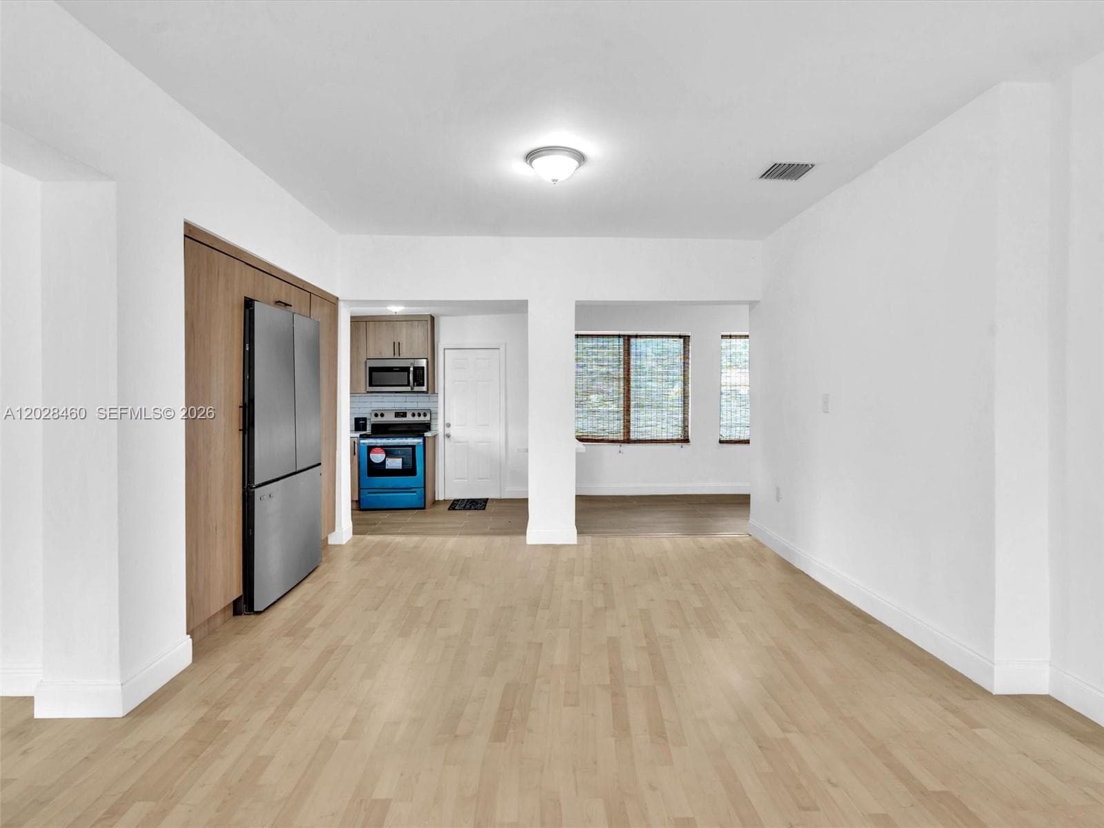 1365 NE 130th St photo 2