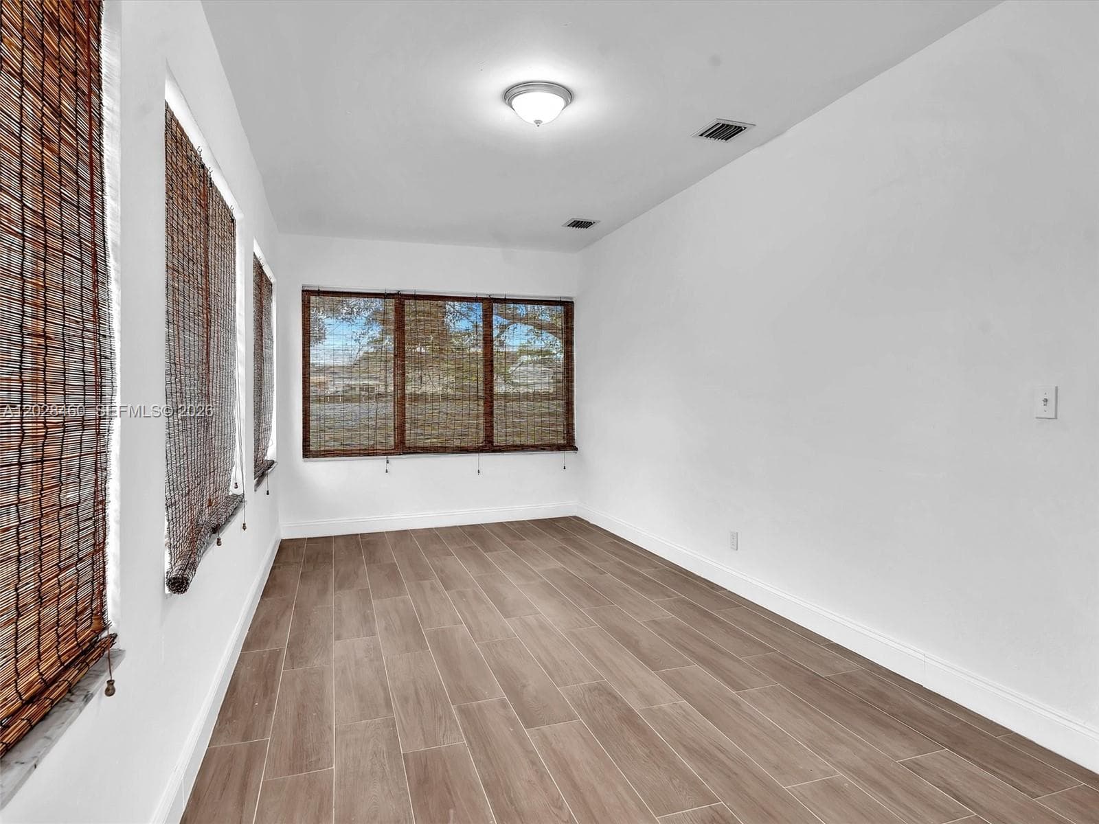 1365 NE 130th St photo 12