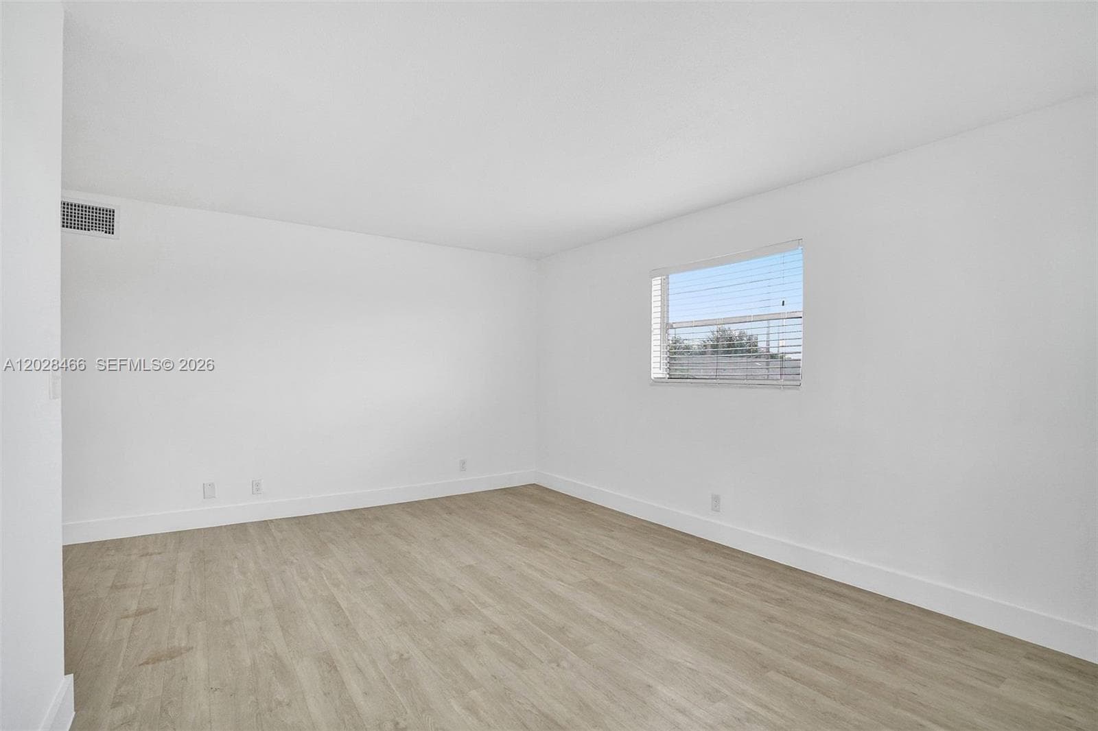HALLANDALE PARK NO 2 · #105 in Hallandale Beach - Photo 11
