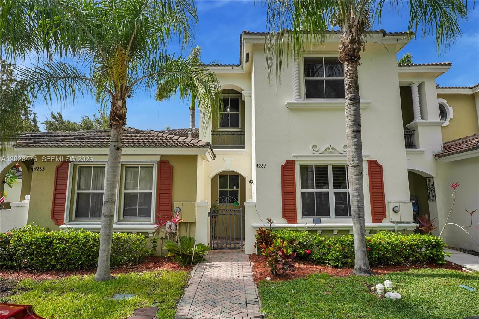 4287 NE 10 ct photo 1