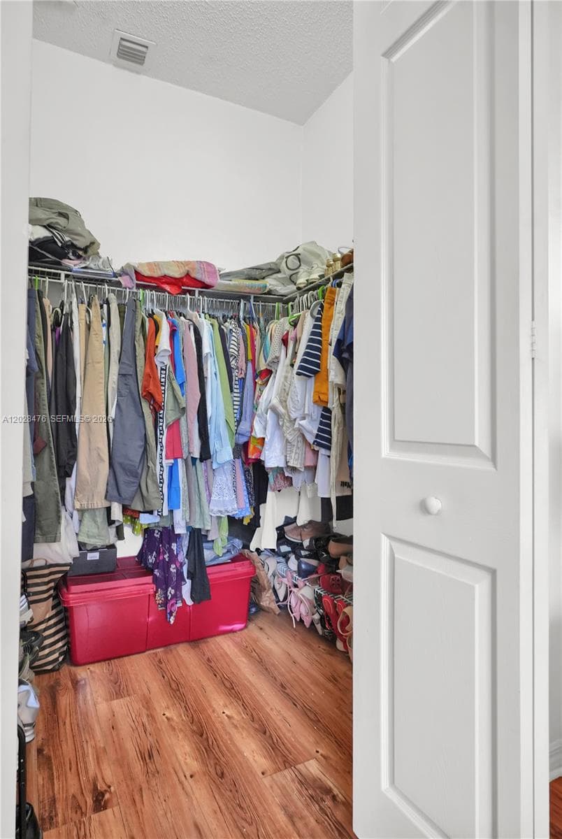 4287 NE 10 ct photo 10