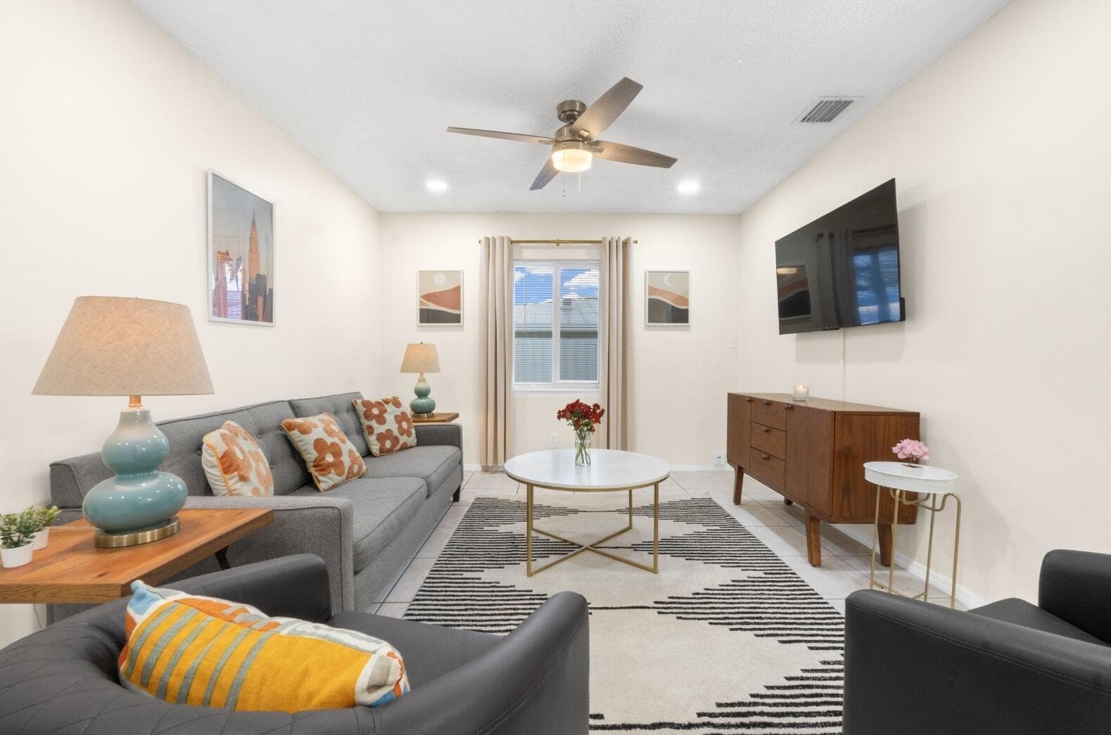 Living Room / Open Layout