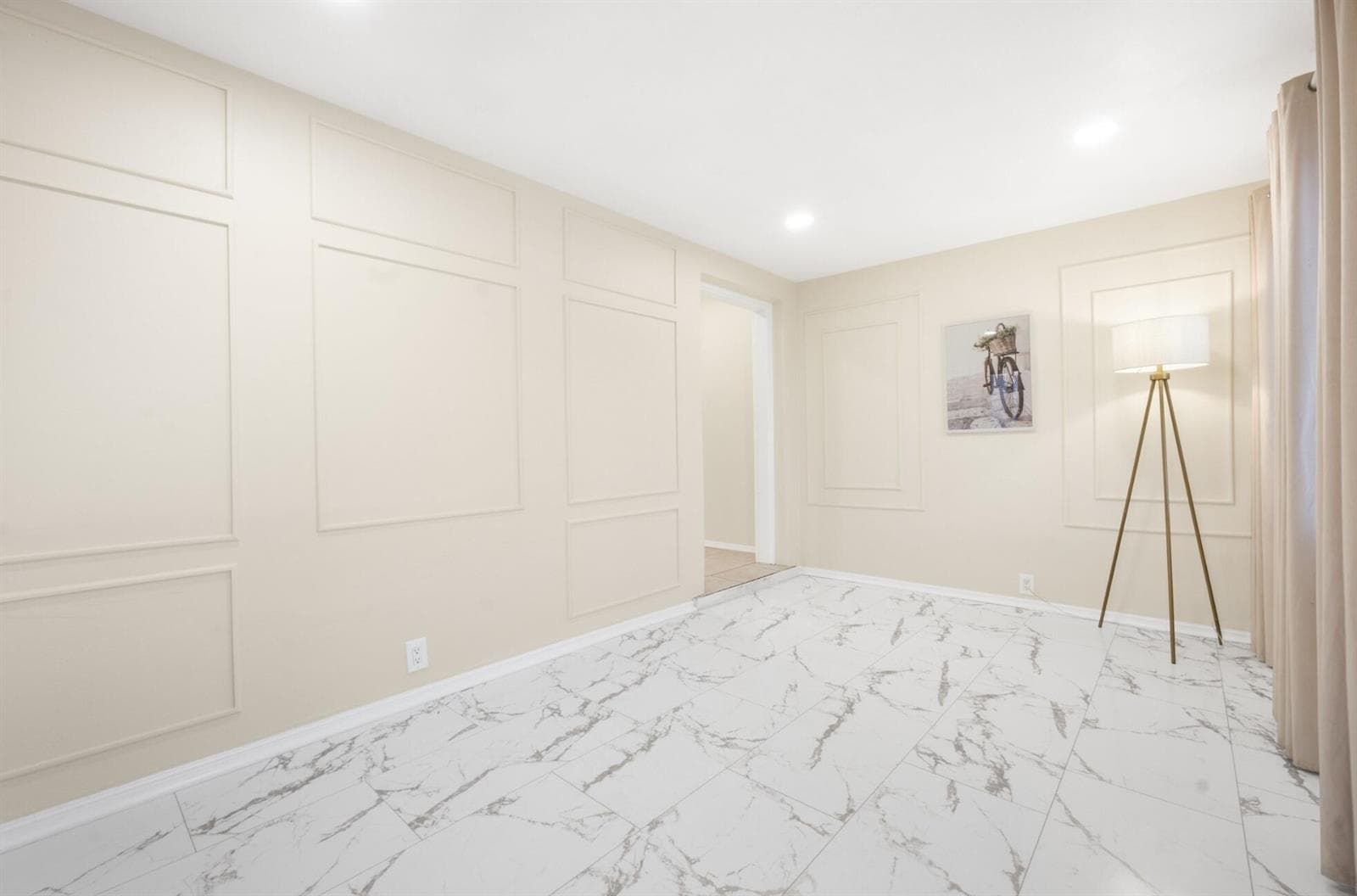 Front Room (3rd bedroom)