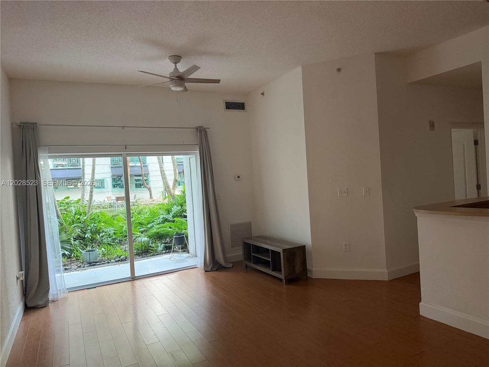 VALENCIA CONDO · #114 in South Miami - Photo 24