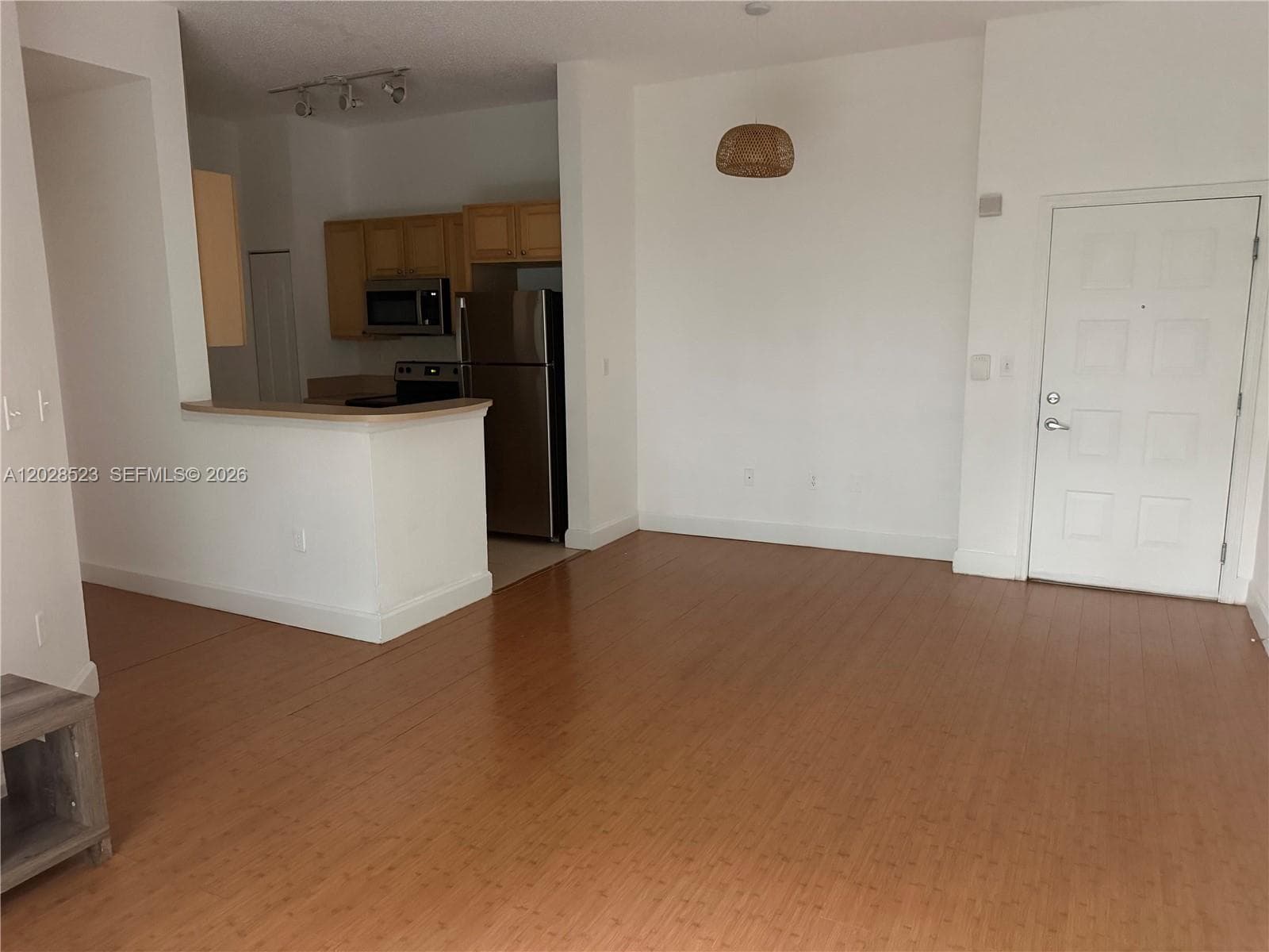 VALENCIA CONDO · #114 in South Miami - Photo 25