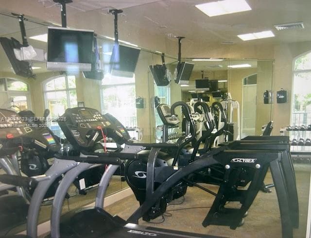 VALENCIA CONDO · #114 in South Miami - Photo 21
