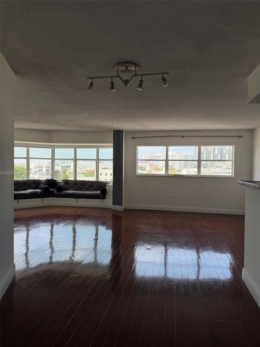 OCTAGON TOWERS I CONDO · #7C in Miami Beach - Photo 2