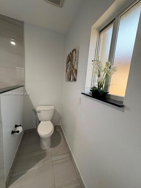 1351 NE 41st Pl #0 photo 18