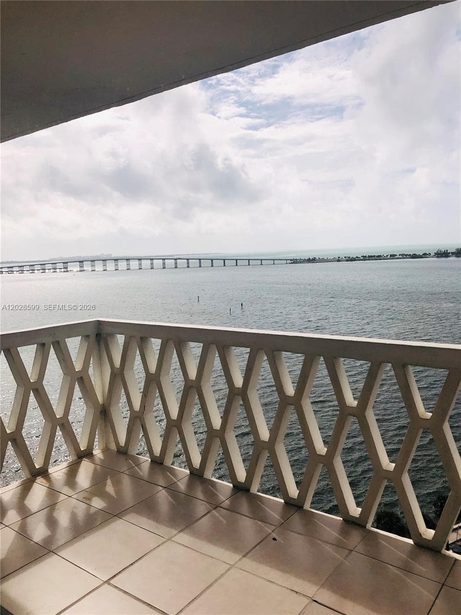 BAYSHORE CO OP INC · #PH-5 in Miami - Photo 2