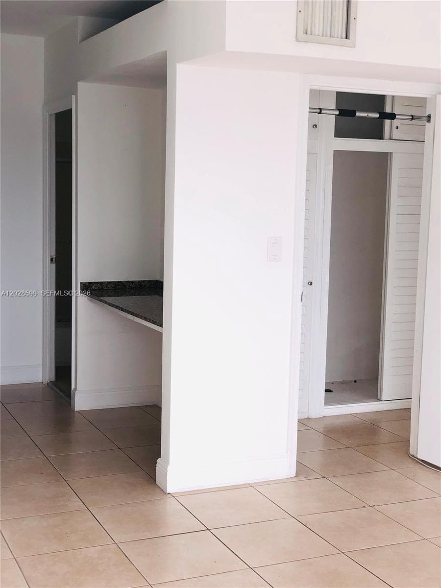 BAYSHORE CO OP INC · #PH-5 in Miami - Photo 17