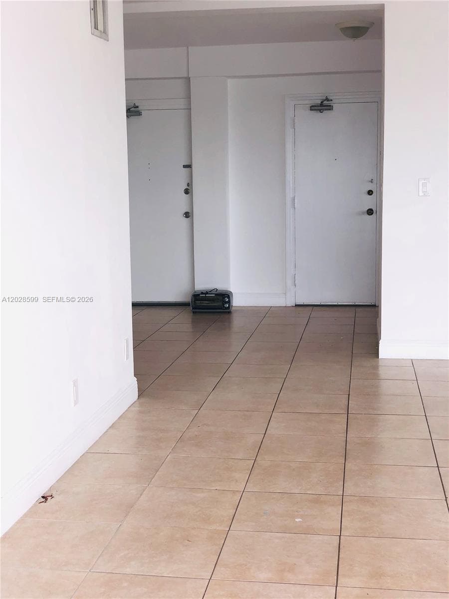 BAYSHORE CO OP INC · #PH-5 in Miami - Photo 4