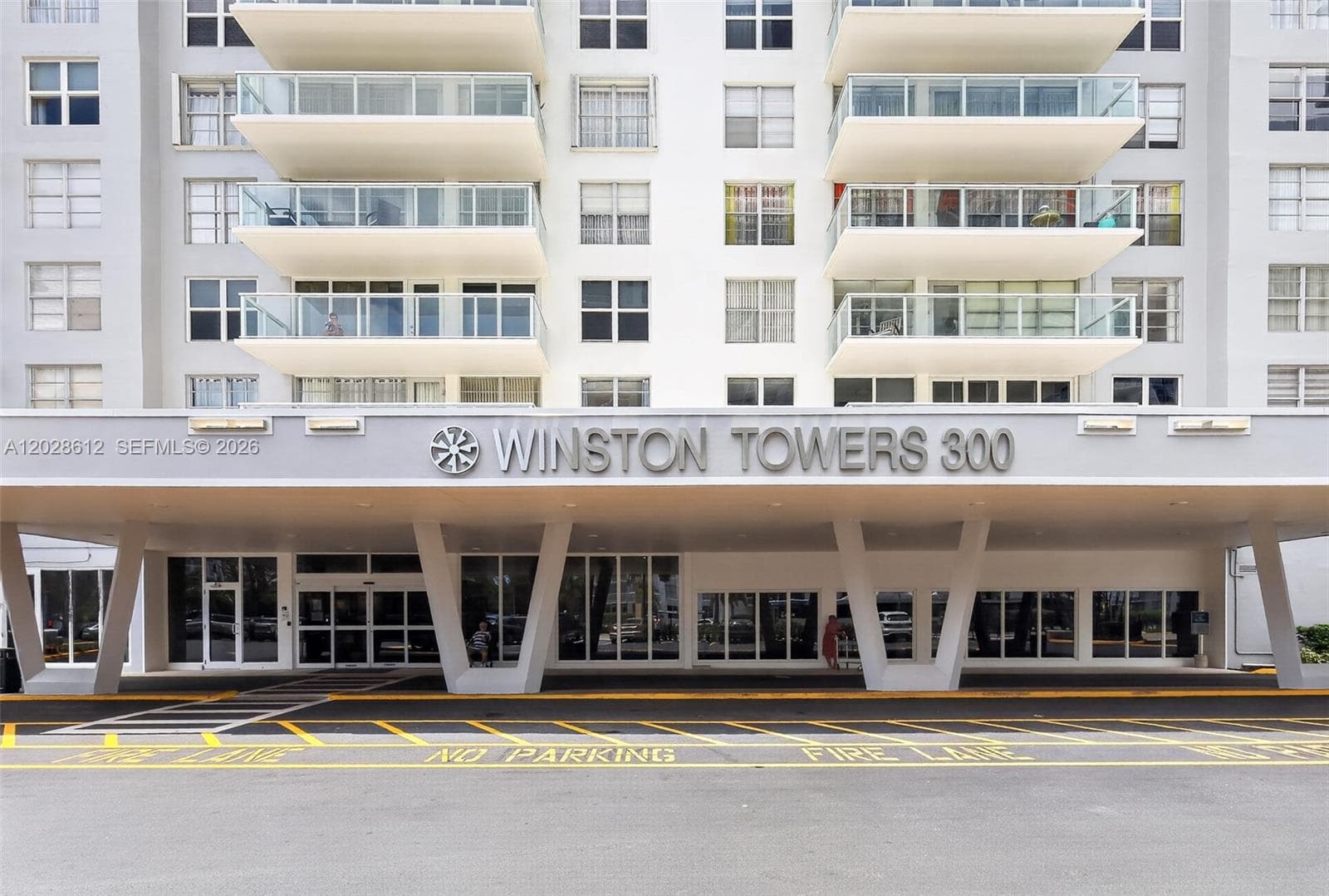 Winston Towers 300 Condo · #902 in Sunny Isles Beach - Photo 32