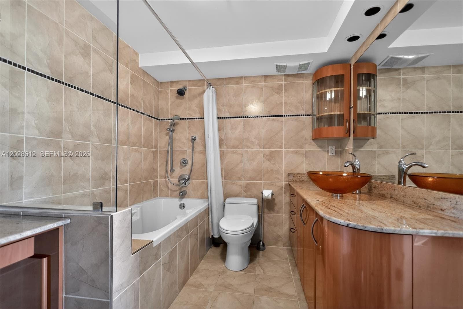 Winston Towers 300 Condo · #902 in Sunny Isles Beach - Photo 18
