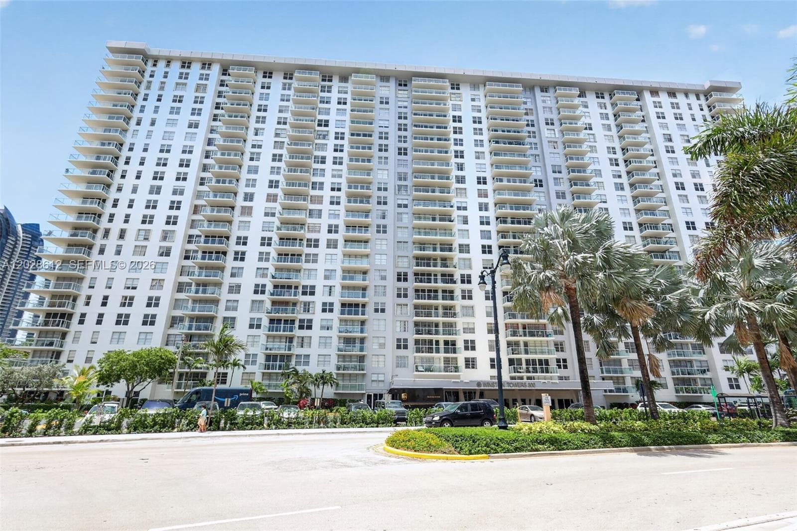 Winston Towers 300 Condo · #902 in Sunny Isles Beach - Photo 31