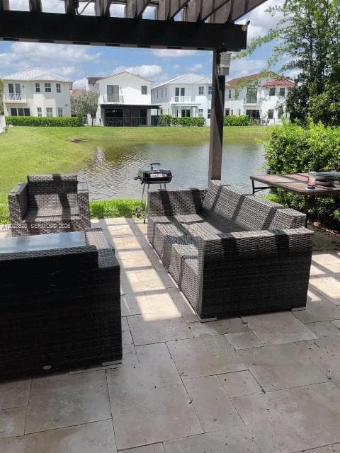 10555 NW 69th Ter photo 8