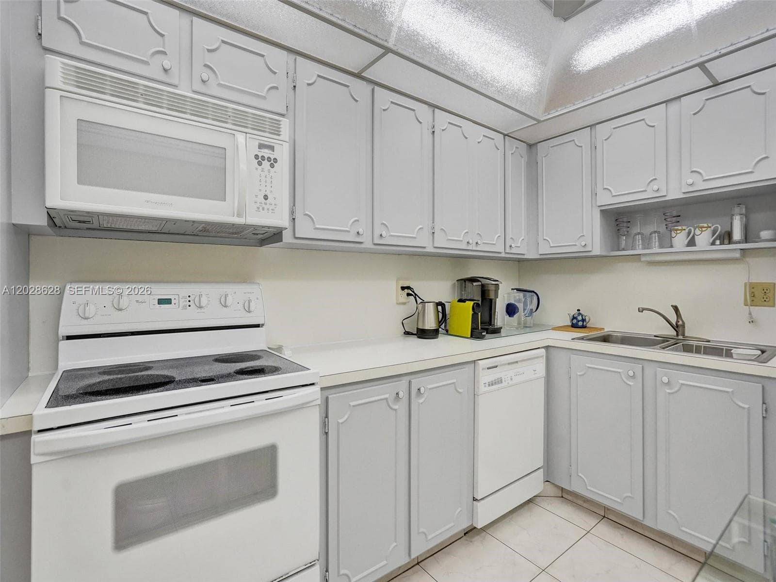 ASHLEIGH HOUSE CONDO · #603 in Hallandale Beach - Photo 18