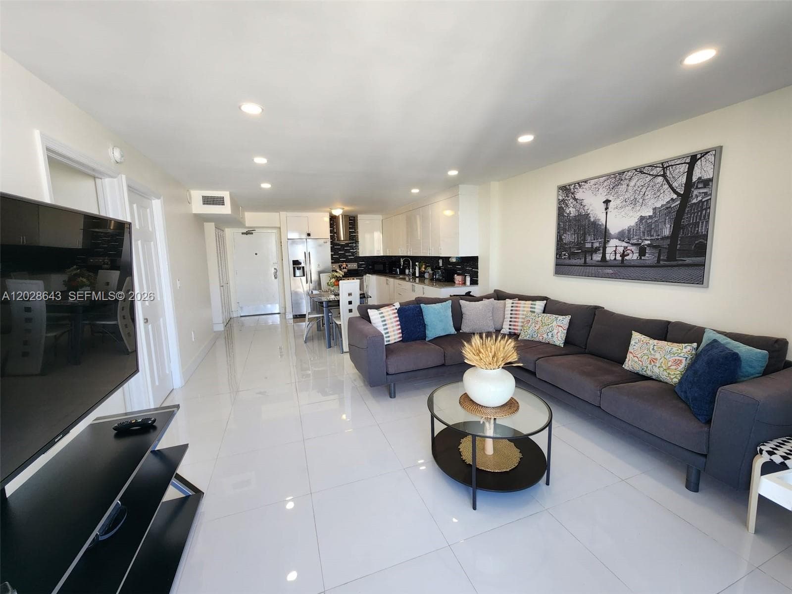 OCEAN POINT CONDO · #602 in Miami Beach - Photo 3
