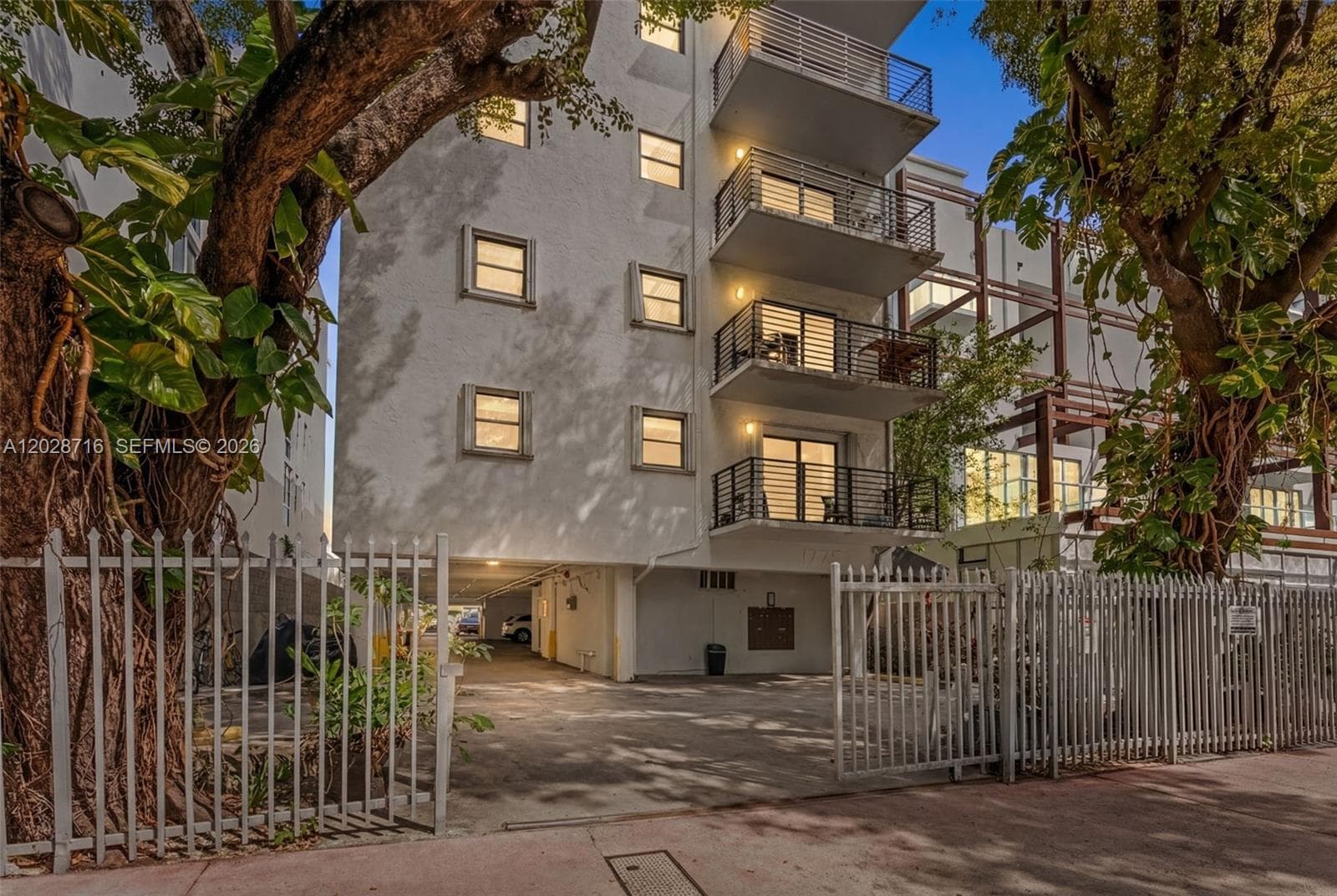 ROYAL WEST CONDO · #503 in Miami Beach - Photo 18