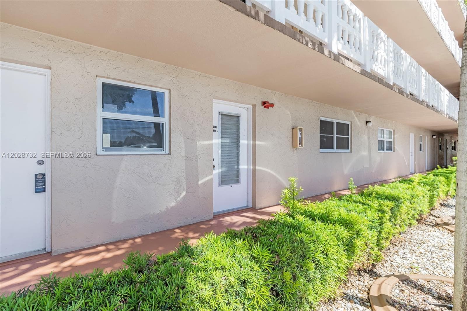 MEADOWBROOK LAKES CONDO · #102 in Dania Beach - Photo 26