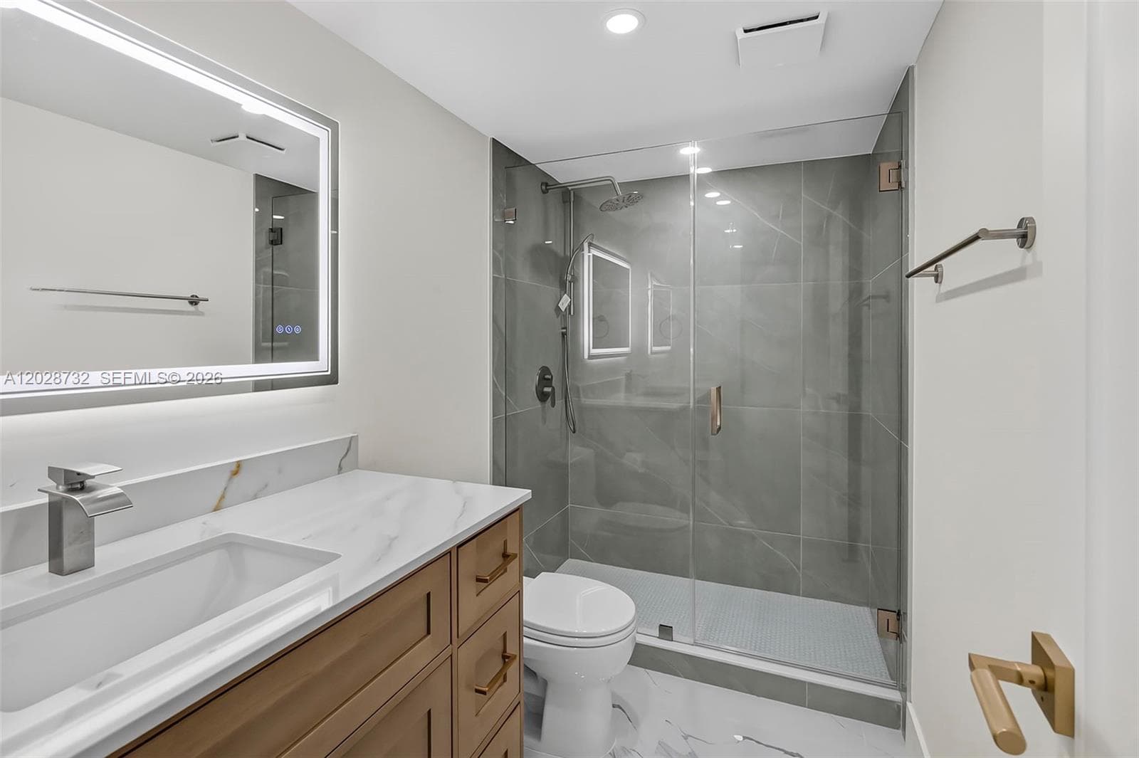 MEADOWBROOK LAKES CONDO · #102 in Dania Beach - Photo 24