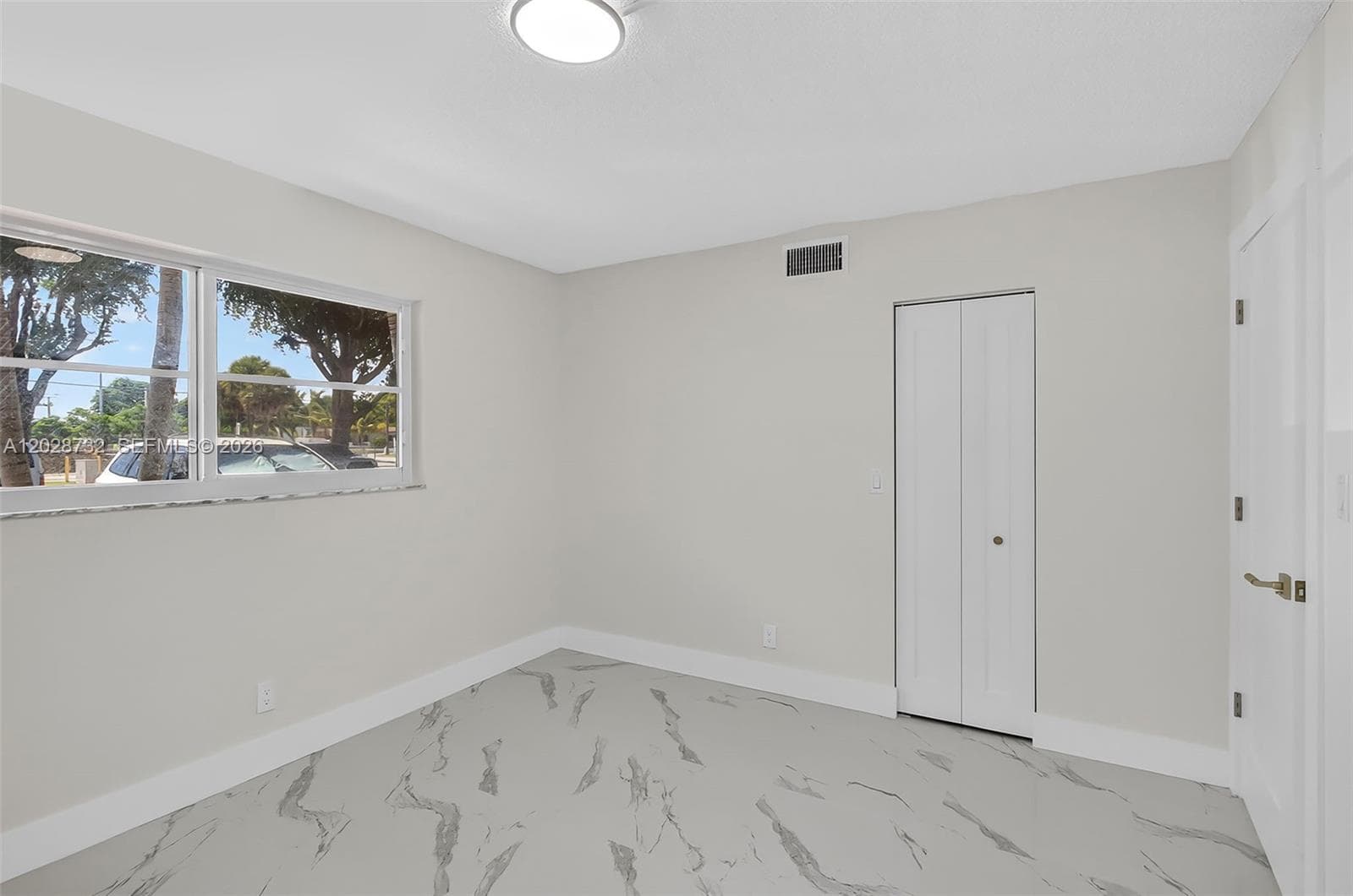 MEADOWBROOK LAKES CONDO · #102 in Dania Beach - Photo 18