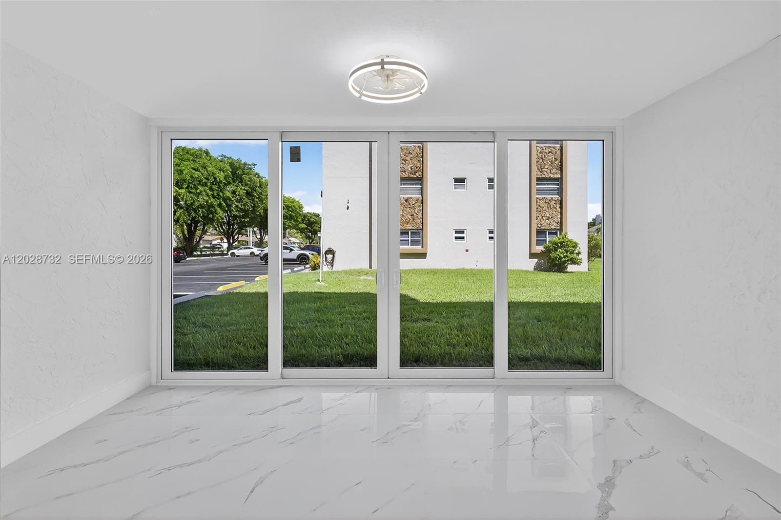 MEADOWBROOK LAKES CONDO · #102 in Dania Beach - Photo 15