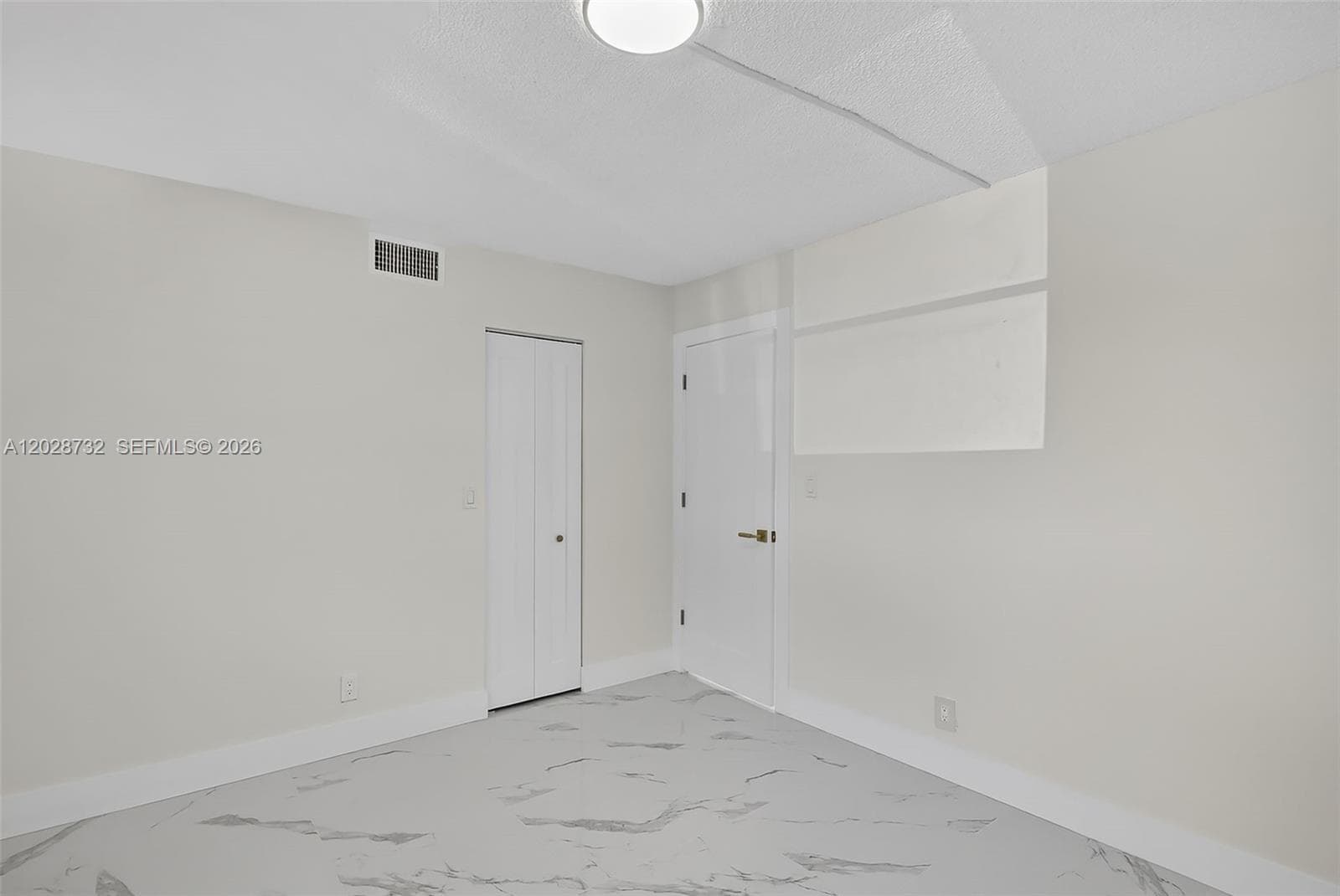MEADOWBROOK LAKES CONDO · #102 in Dania Beach - Photo 19