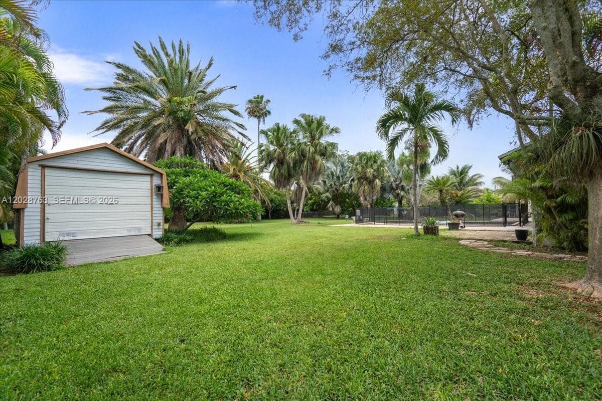 1571 NW 20th St photo 55