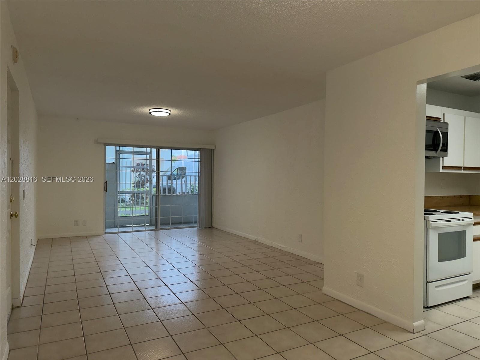 MAHOGANY KEY CONDO #3 · #106 in Miami - Photo 3