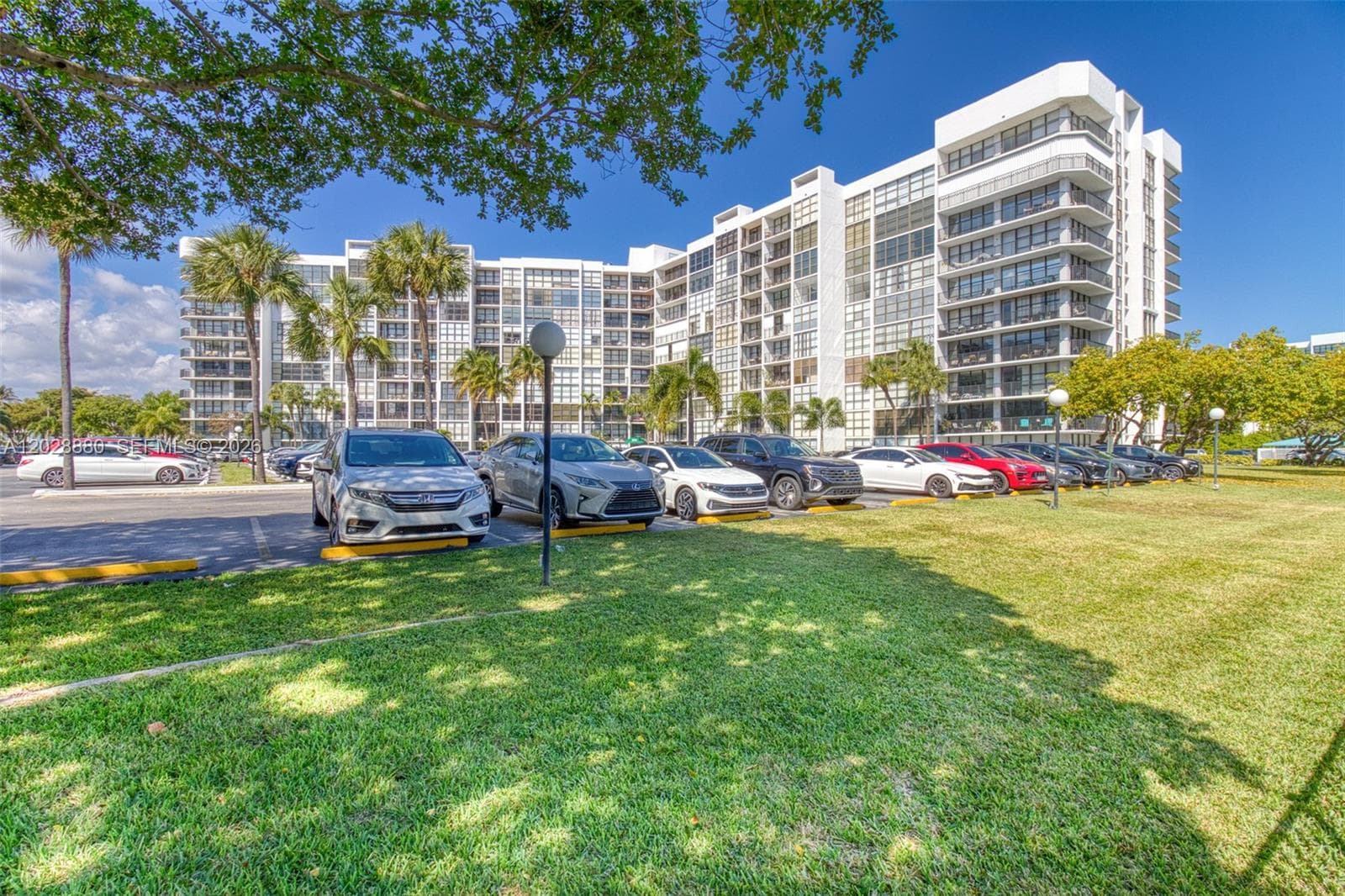 OCEANVIEW PARK CONDO · #311 in Hallandale Beach - Photo 2