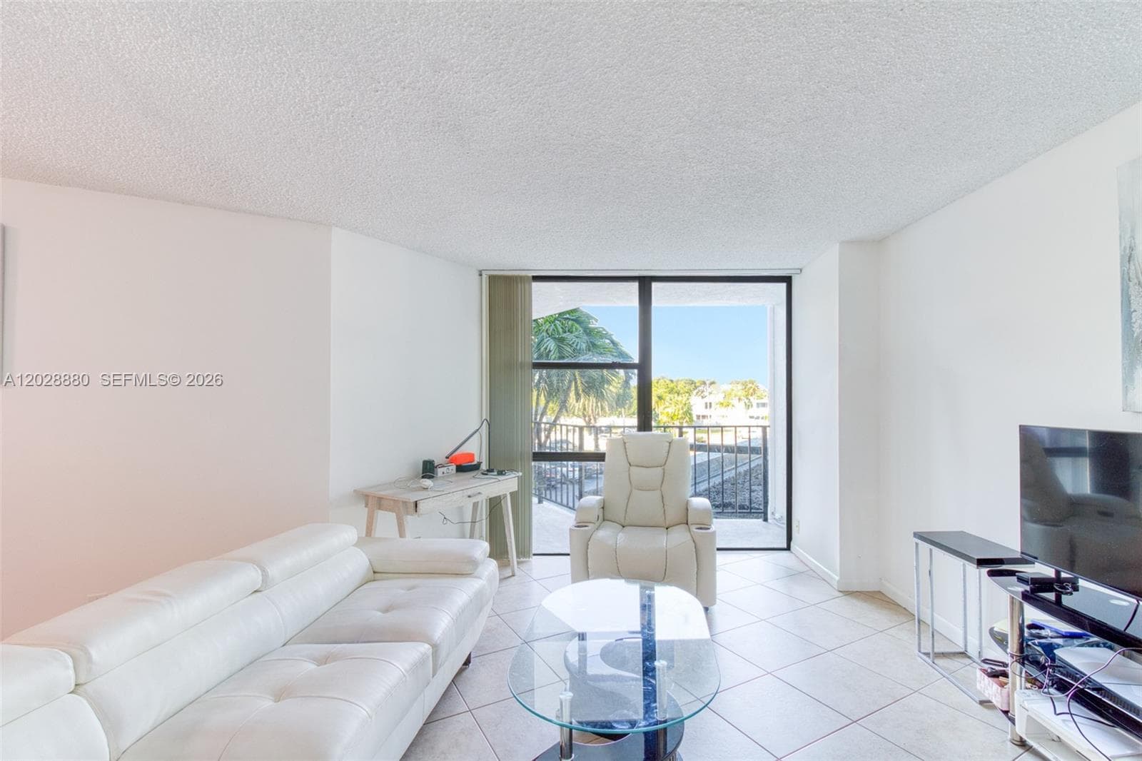 OCEANVIEW PARK CONDO · #311 in Hallandale Beach - Photo 3