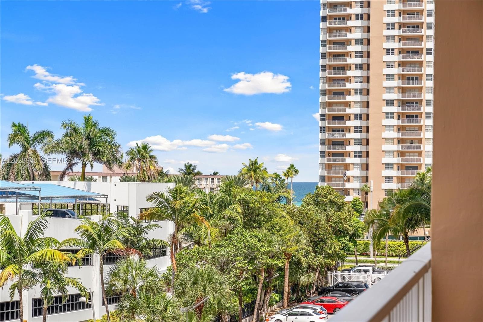 Hemispheres Condo · #3L in Hallandale Beach - Photo 17