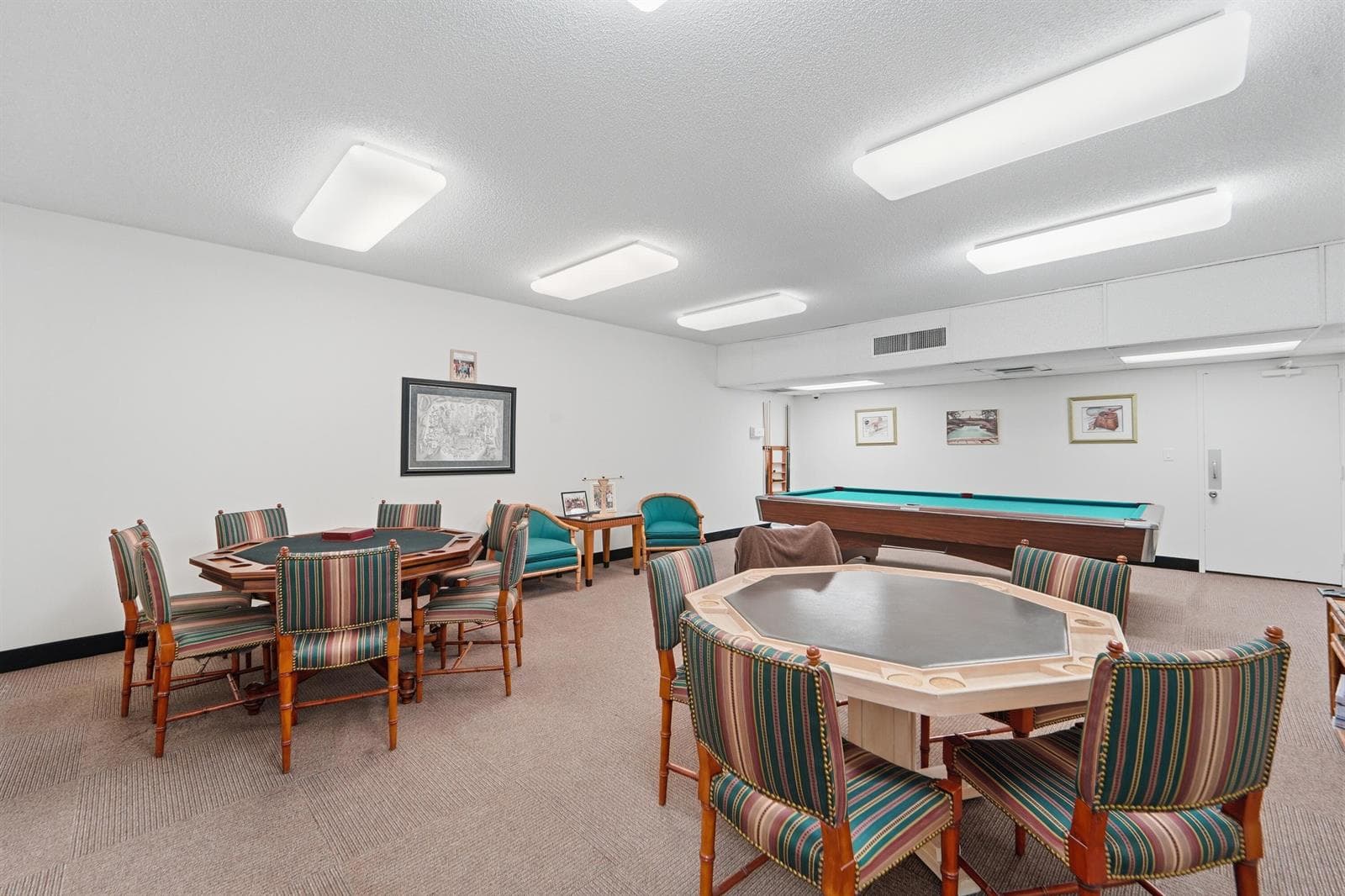 Card/Billard's Room