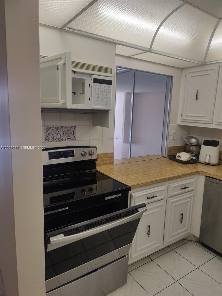 OCEANVIEW PARK CONDO · #527 in Hallandale Beach - Photo 7