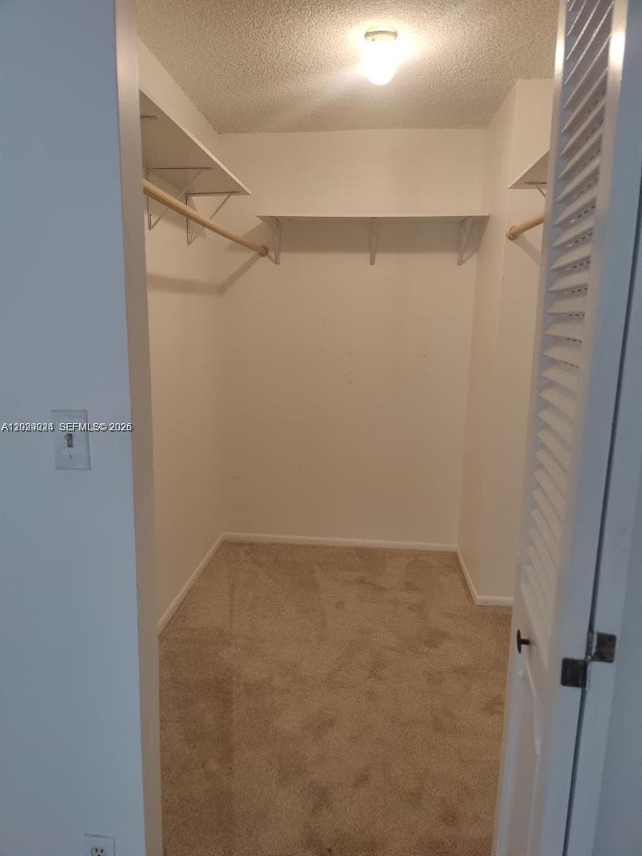OCEANVIEW PARK CONDO · #527 in Hallandale Beach - Photo 11