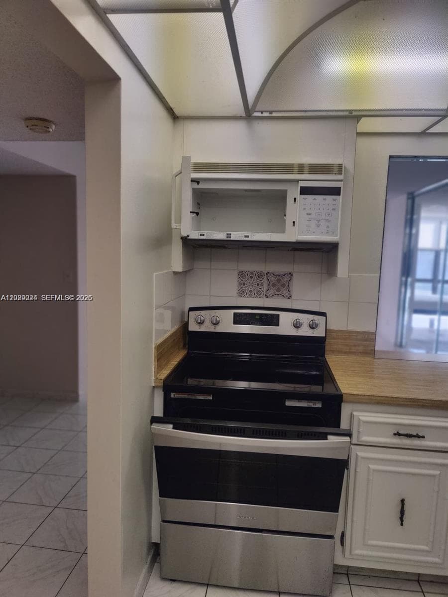 OCEANVIEW PARK CONDO · #527 in Hallandale Beach - Photo 8