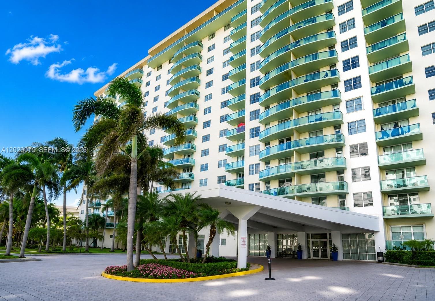OCEANVIEW BUILDING A · #1419 in Sunny Isles Beach - Photo 2