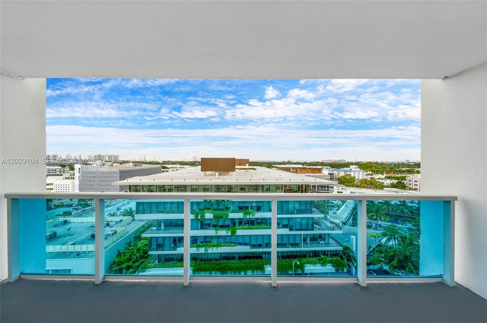 Roney Palace · #1030 in Miami Beach - Photo 2