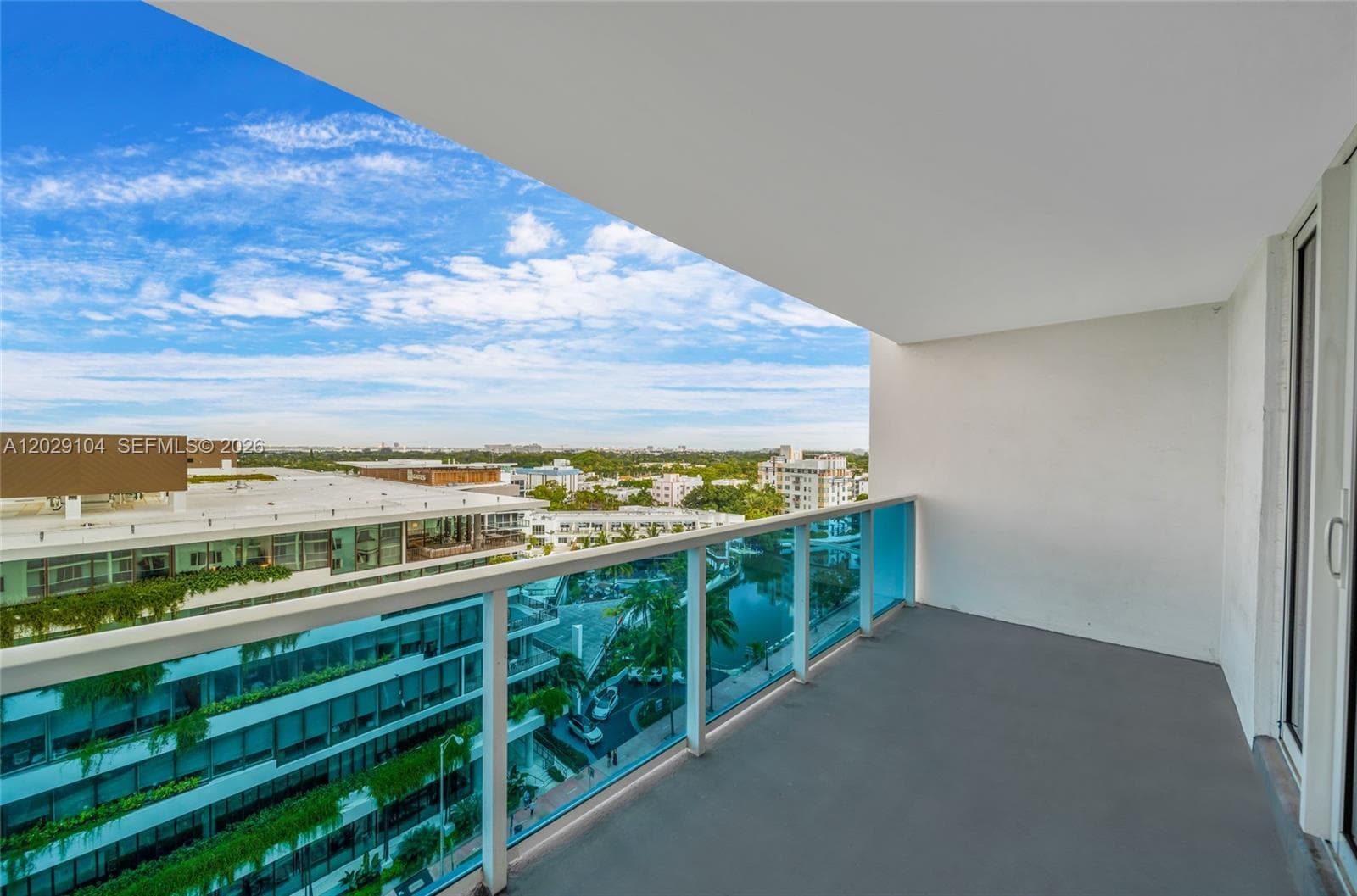 Roney Palace · #1030 in Miami Beach - Photo 4
