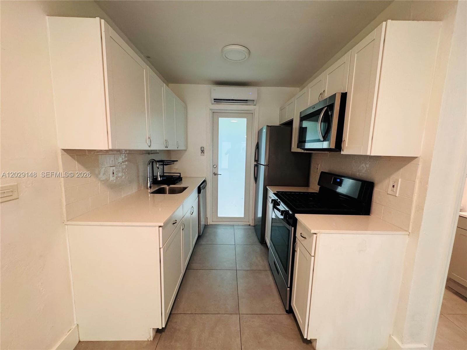 GOLDEN DREAMS CONDOMINIUM · #10 in Miami Beach - Photo 3