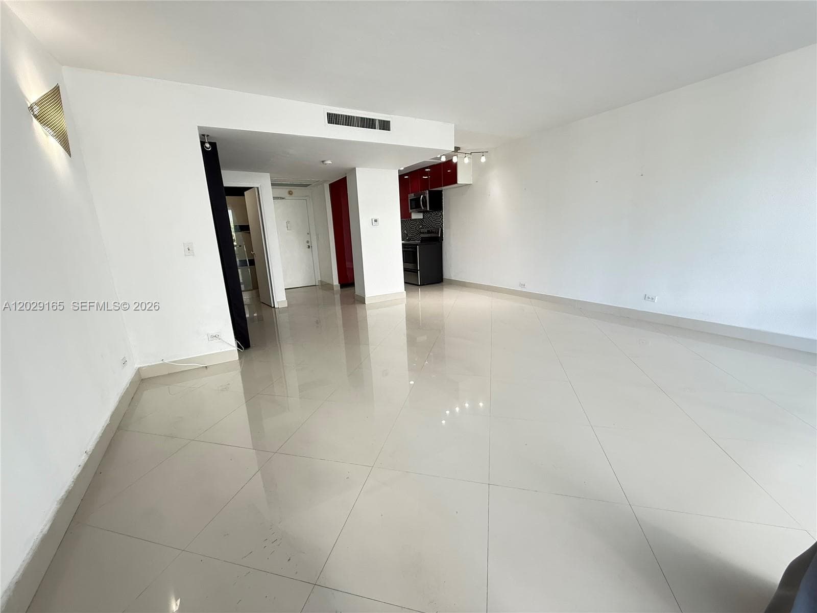 BRICKELL BAY TOWER CONDO · #213 in Miami - Photo 3