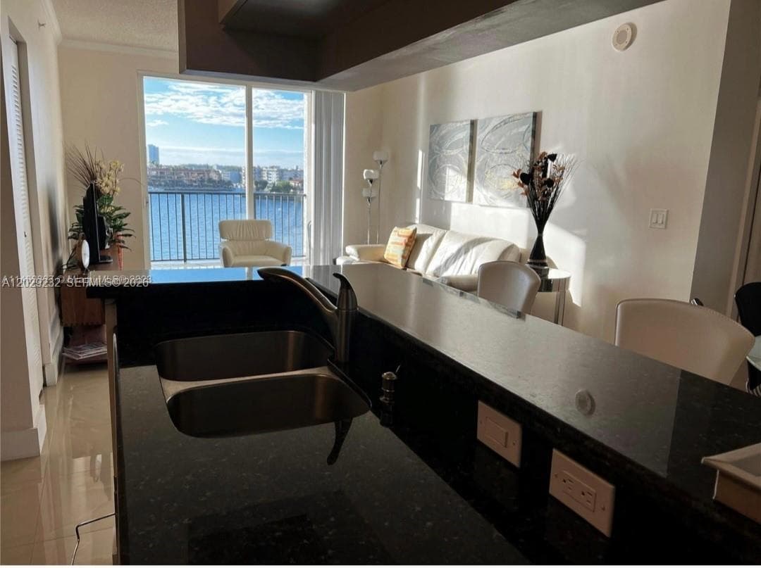 Porto Bellagio · #1605 in Sunny Isles Beach - Photo 19