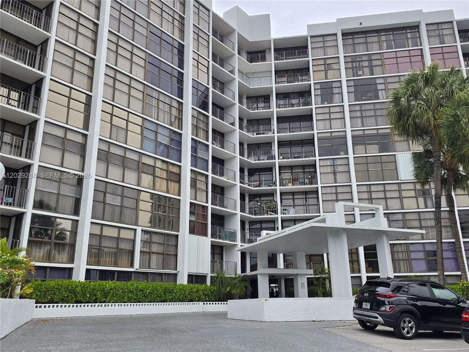 THE TOWERS OF OCEANVIEW · #416 in Hallandale Beach - Photo 2