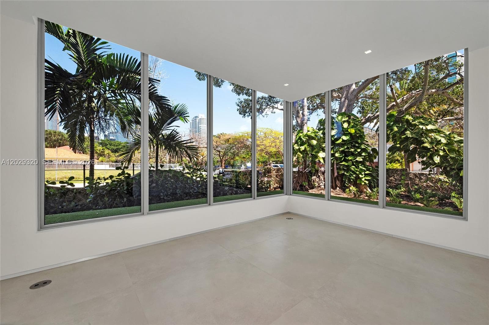2100 S Miami Ave photo 12