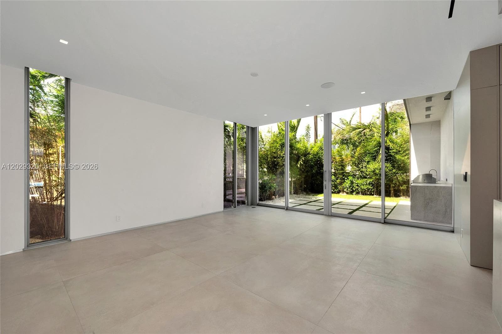 2100 S Miami Ave photo 37