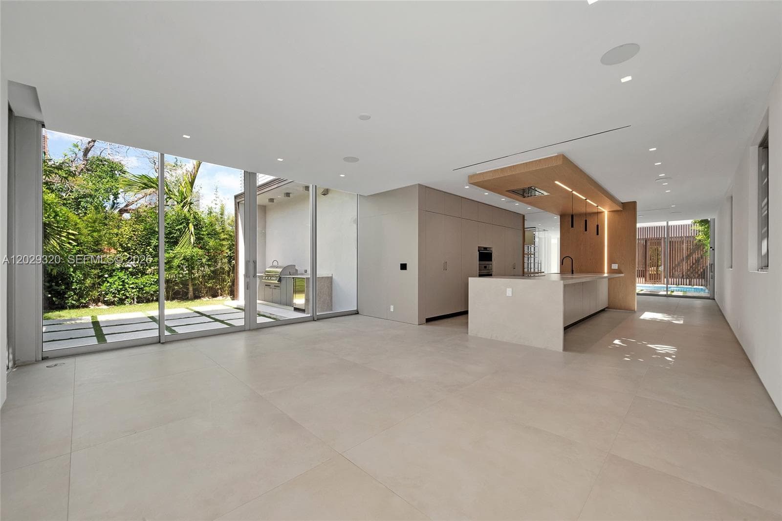 2100 S Miami Ave photo 39