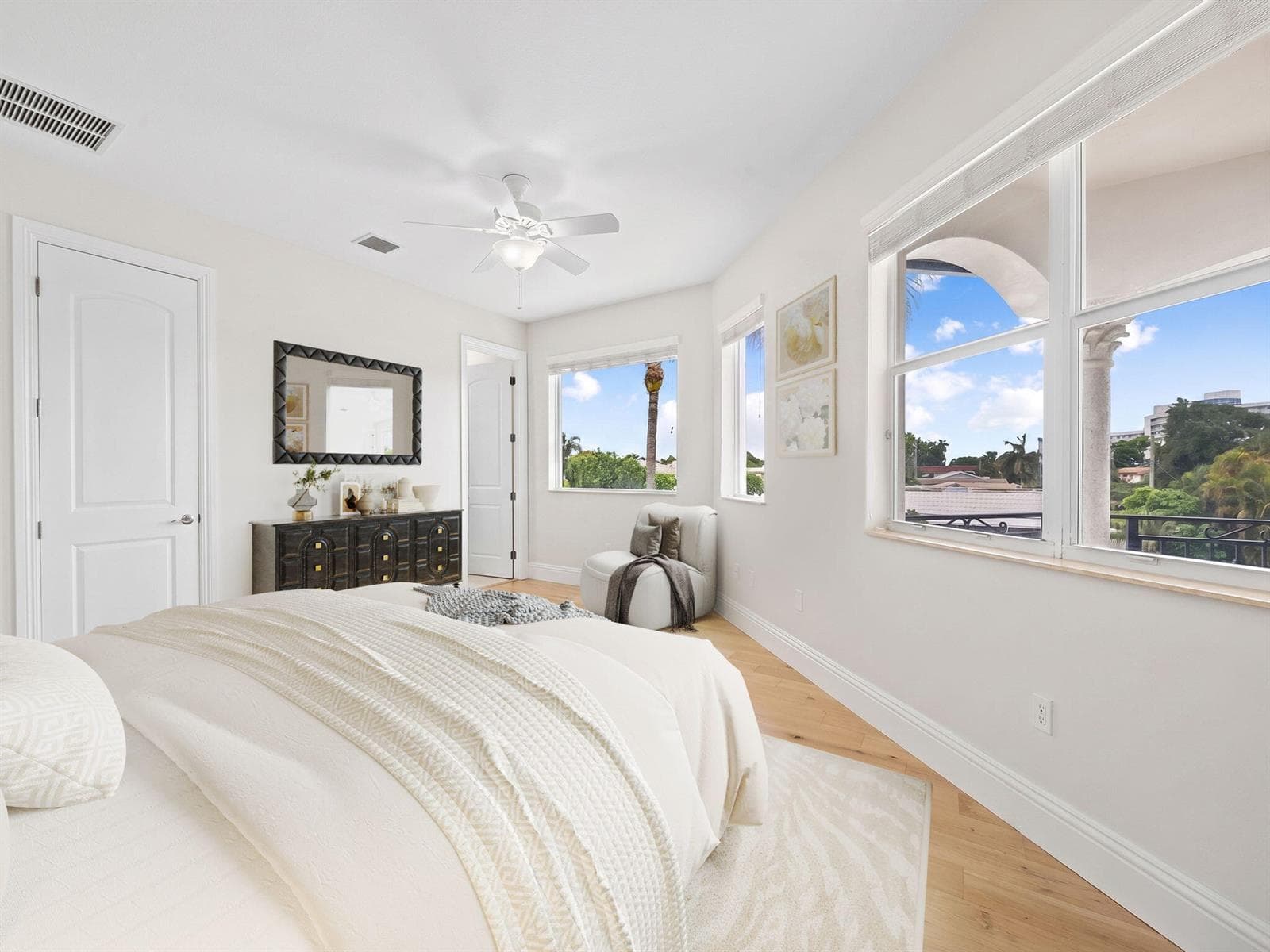 1261 guest room 2 staged